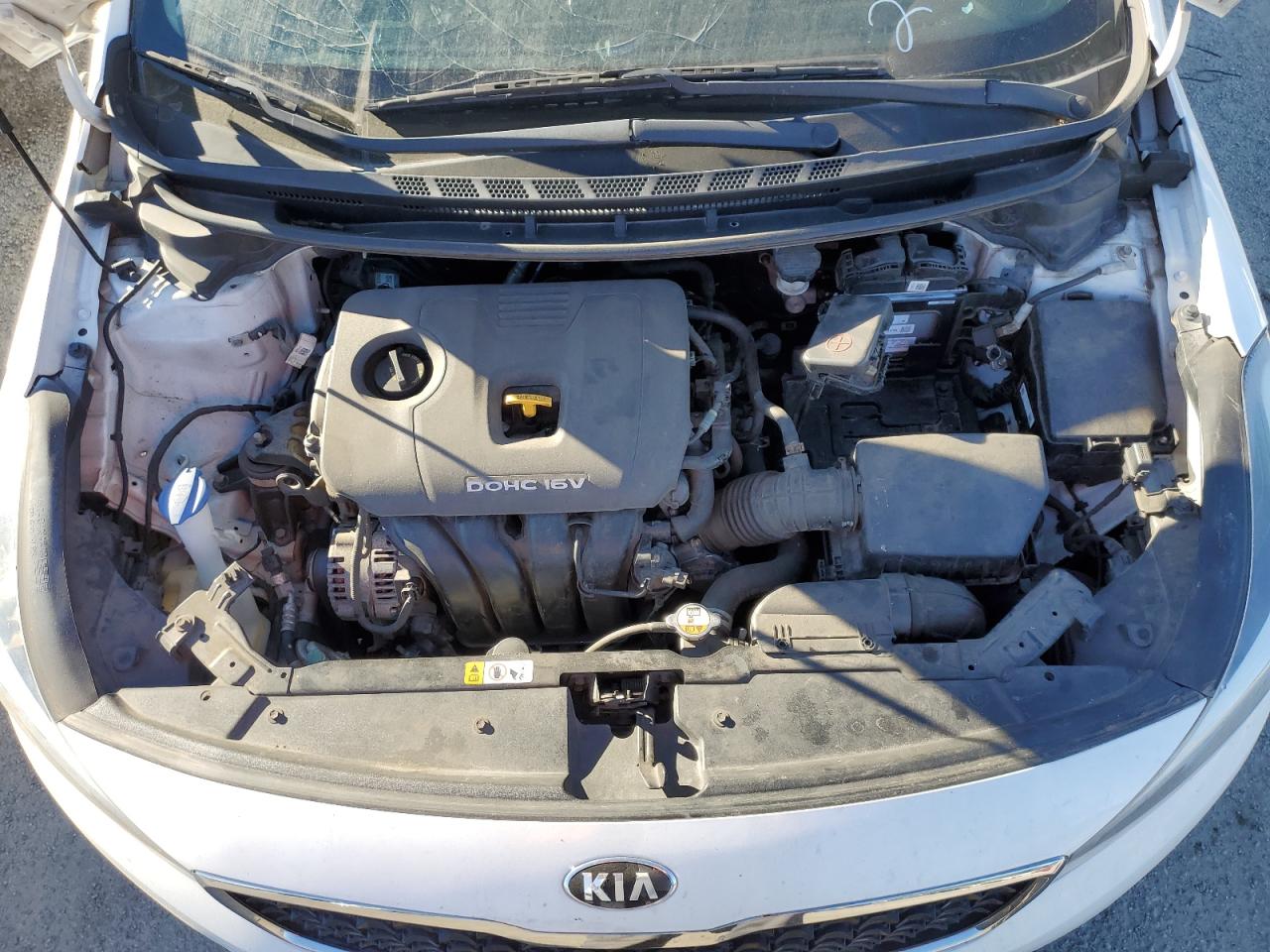 Photo 10 VIN: 3KPFL4A76JE241462 - KIA FORTE 