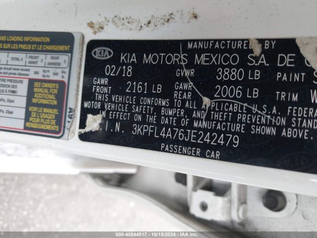 Photo 8 VIN: 3KPFL4A76JE242479 - KIA FORTE 