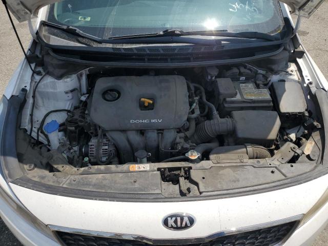 Photo 10 VIN: 3KPFL4A76JE247357 - KIA FORTE LX 