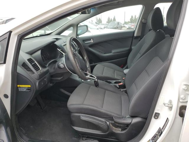 Photo 6 VIN: 3KPFL4A76JE247357 - KIA FORTE LX 
