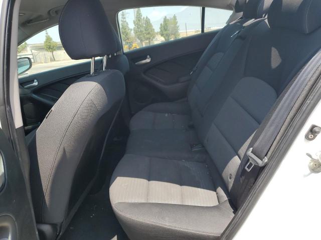 Photo 9 VIN: 3KPFL4A76JE247357 - KIA FORTE LX 