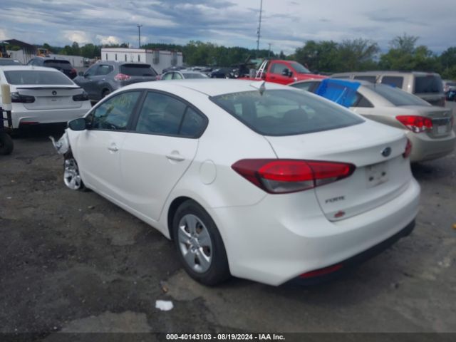 Photo 2 VIN: 3KPFL4A76JE260691 - KIA FORTE 