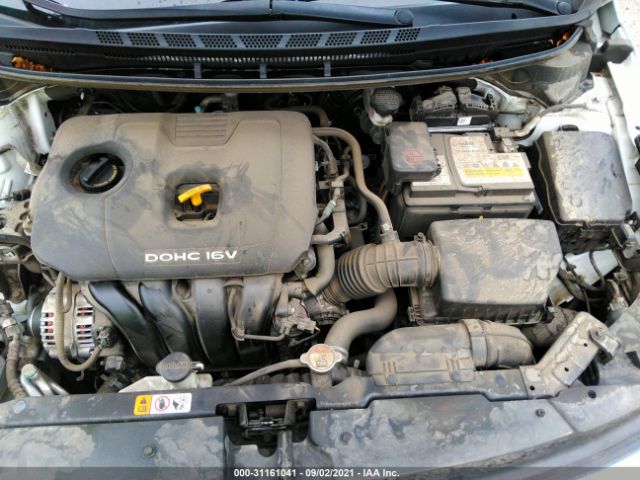 Photo 9 VIN: 3KPFL4A76JE261324 - KIA FORTE 