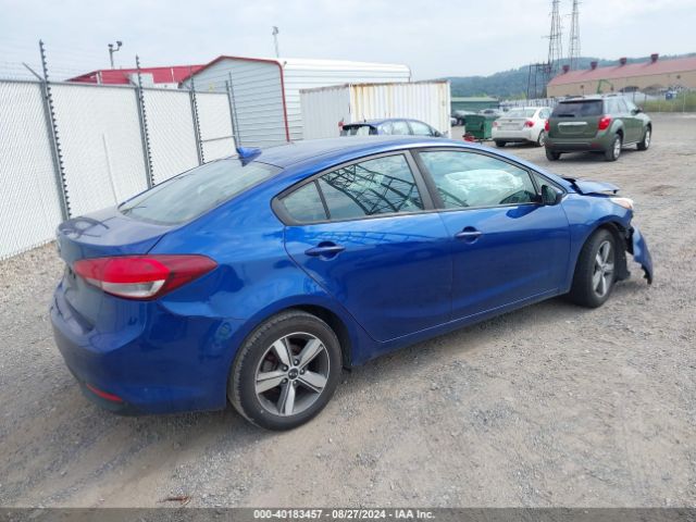 Photo 4 VIN: 3KPFL4A76JE267382 - KIA FORTE 