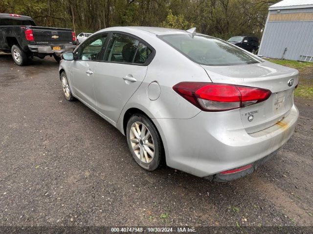 Photo 2 VIN: 3KPFL4A77HE007437 - KIA FORTE 