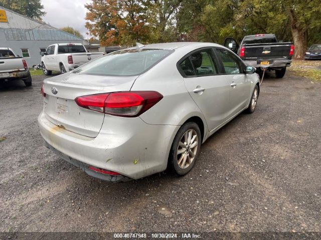 Photo 3 VIN: 3KPFL4A77HE007437 - KIA FORTE 