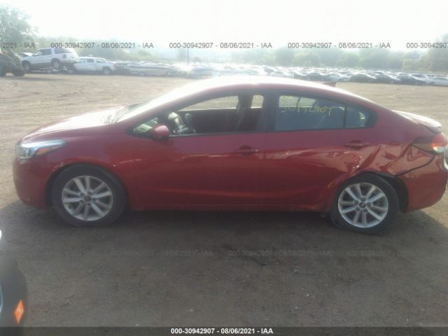 Photo 5 VIN: 3KPFL4A77HE028143 - KIA FORTE 