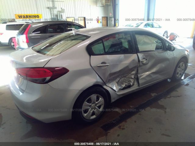 Photo 3 VIN: 3KPFL4A77HE074202 - KIA FORTE 