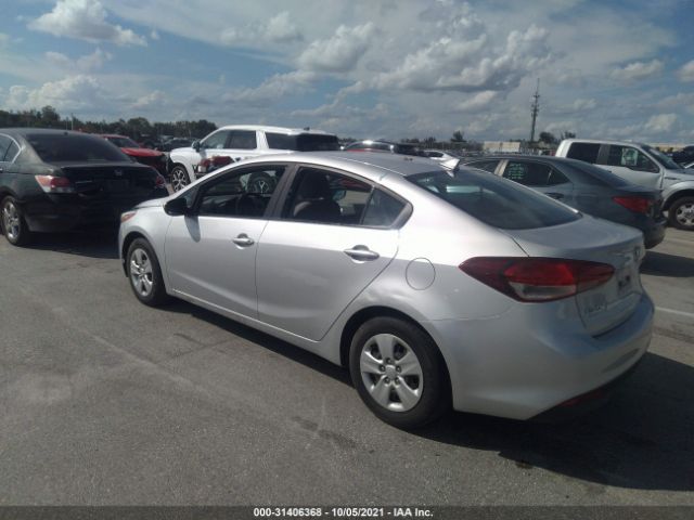 Photo 2 VIN: 3KPFL4A77HE088746 - KIA FORTE 