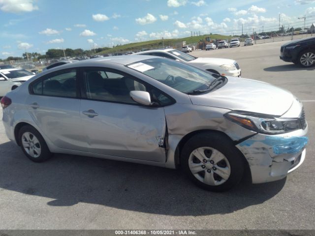 Photo 5 VIN: 3KPFL4A77HE088746 - KIA FORTE 