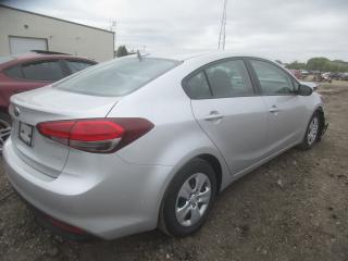 Photo 3 VIN: 3KPFL4A77HE118134 - KIA FORTE LX 