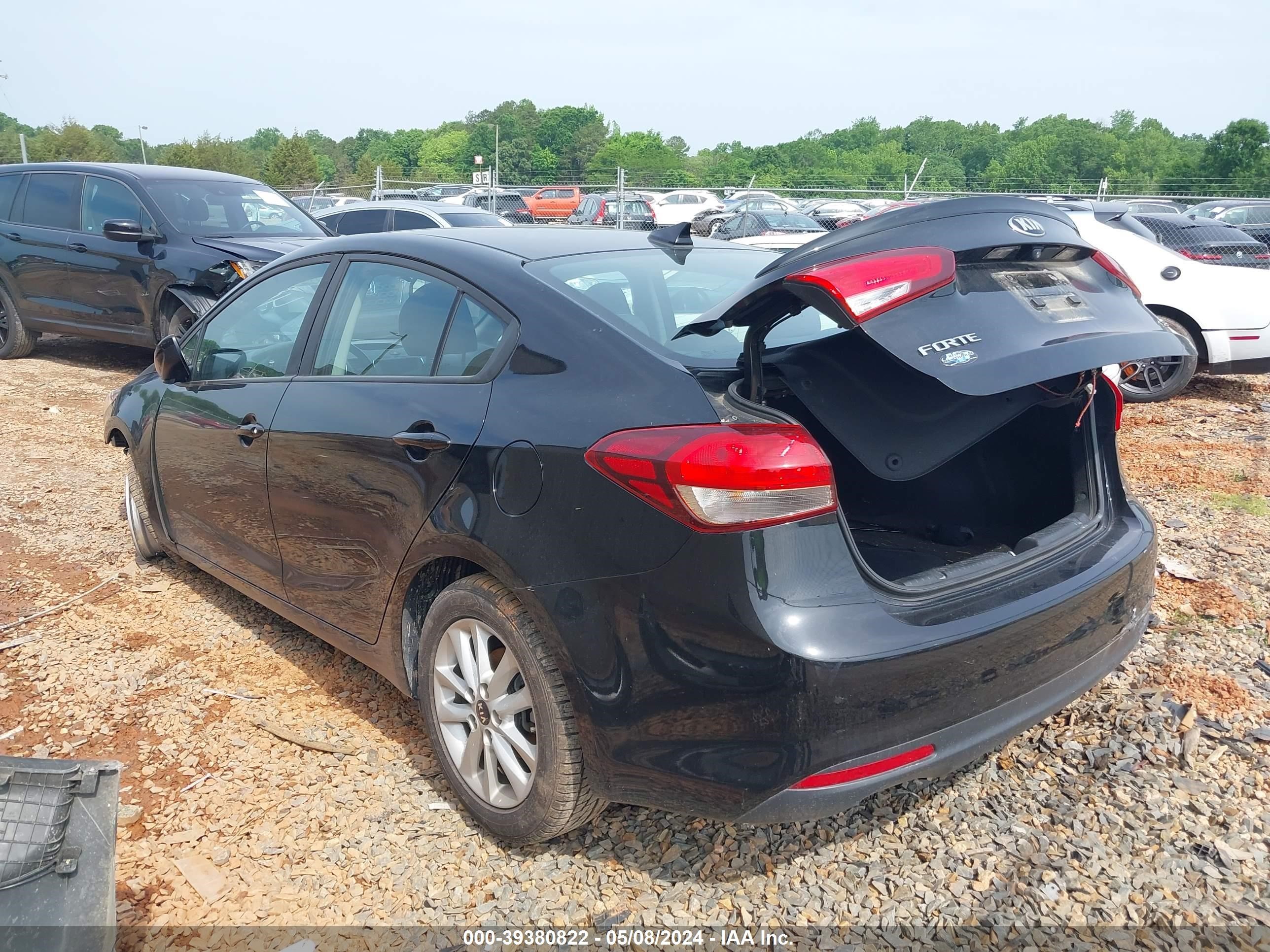 Photo 2 VIN: 3KPFL4A77HE144023 - KIA FORTE 