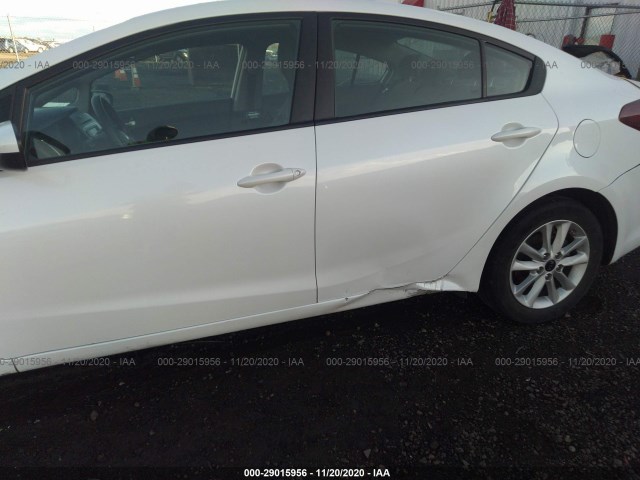 Photo 5 VIN: 3KPFL4A77HE152011 - KIA FORTE 