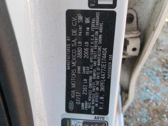 Photo 11 VIN: 3KPFL4A77JE174404 - KIA FORTE LX 