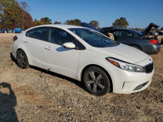 Photo 3 VIN: 3KPFL4A77JE174404 - KIA FORTE LX 