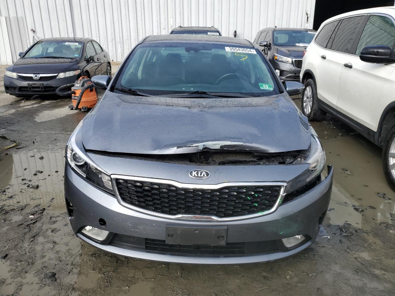 Photo 4 VIN: 3KPFL4A77JE176055 - KIA FORTE 