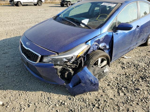 Photo 8 VIN: 3KPFL4A77JE177402 - KIA FORTE LX 