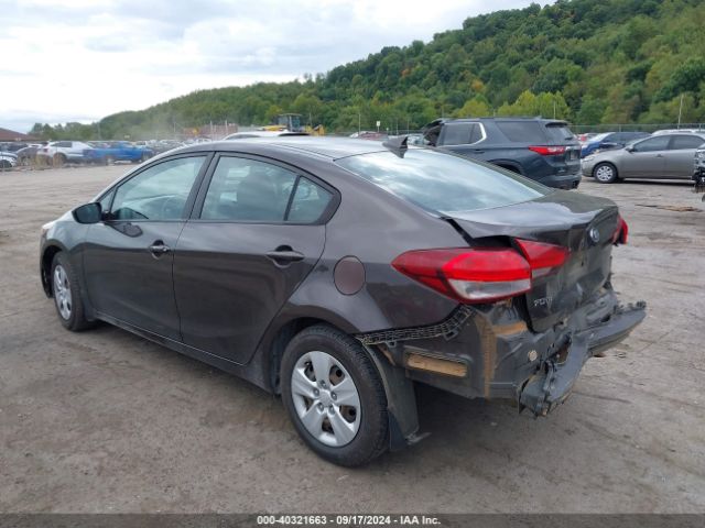 Photo 2 VIN: 3KPFL4A77JE194166 - KIA FORTE 