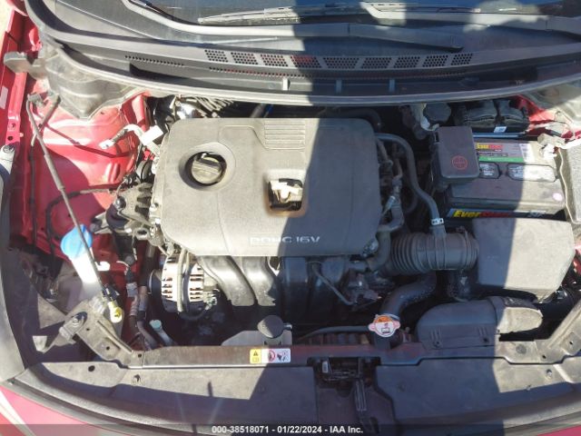 Photo 9 VIN: 3KPFL4A77JE207479 - KIA FORTE 