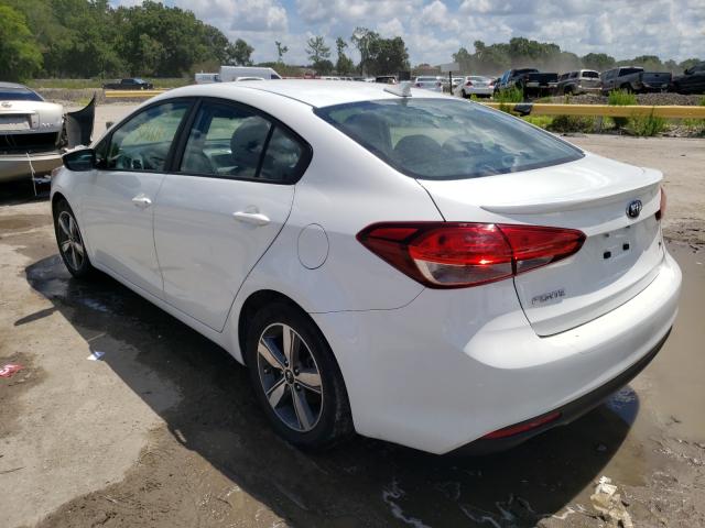 Photo 2 VIN: 3KPFL4A77JE245200 - KIA FORTE LX 