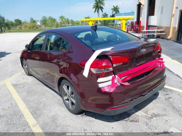 Photo 2 VIN: 3KPFL4A77JE250705 - KIA FORTE 