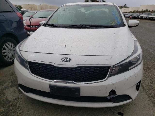 Photo 4 VIN: 3KPFL4A77JE257394 - KIA FORTE LX 