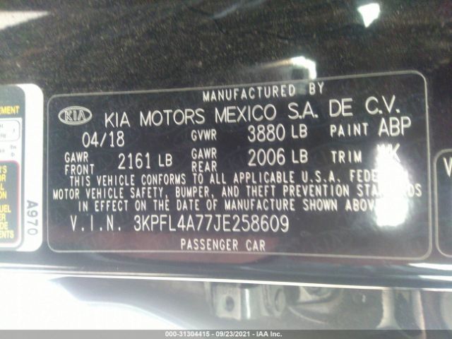 Photo 8 VIN: 3KPFL4A77JE258609 - KIA FORTE 