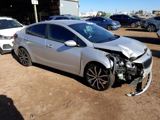 Photo 3 VIN: 3KPFL4A77JE269593 - KIA FORTE 