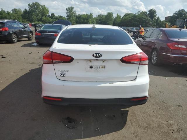 Photo 5 VIN: 3KPFL4A78HE007768 - KIA FORTE LX 