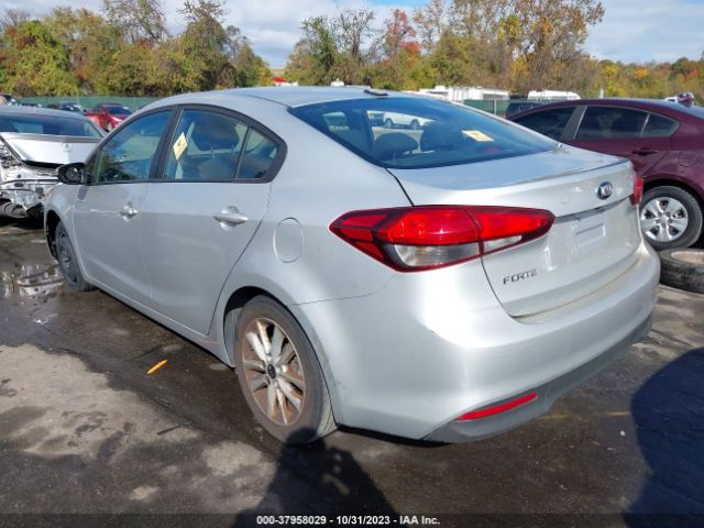 Photo 2 VIN: 3KPFL4A78HE009617 - KIA FORTE 