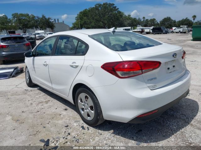 Photo 2 VIN: 3KPFL4A78HE017426 - KIA FORTE 