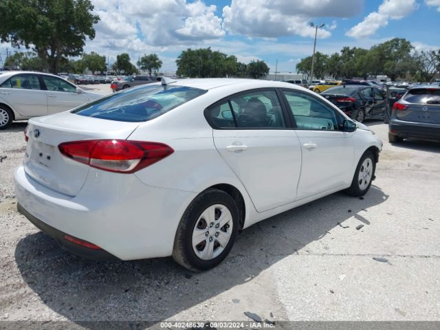 Photo 3 VIN: 3KPFL4A78HE017426 - KIA FORTE 