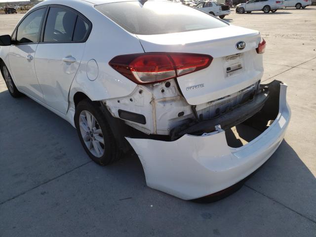 Photo 8 VIN: 3KPFL4A78HE022822 - KIA FORTE LX 