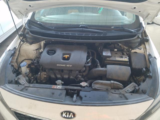 Photo 6 VIN: 3KPFL4A78HE043282 - KIA FORTE LX 