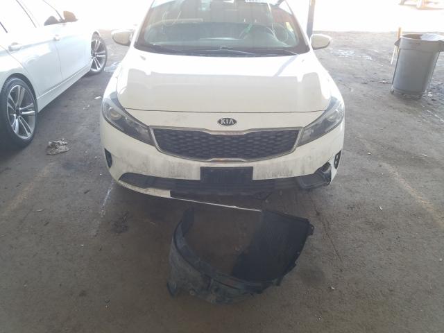 Photo 8 VIN: 3KPFL4A78HE043282 - KIA FORTE LX 