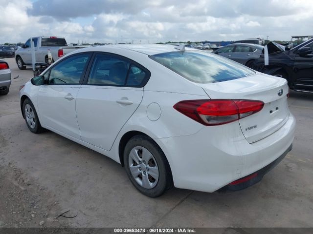 Photo 2 VIN: 3KPFL4A78HE098072 - KIA FORTE 