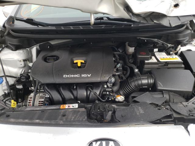 Photo 6 VIN: 3KPFL4A78HE127277 - KIA FORTE LX 