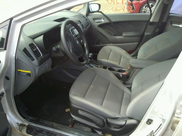 Photo 4 VIN: 3KPFL4A78HE139512 - KIA FORTE LX 