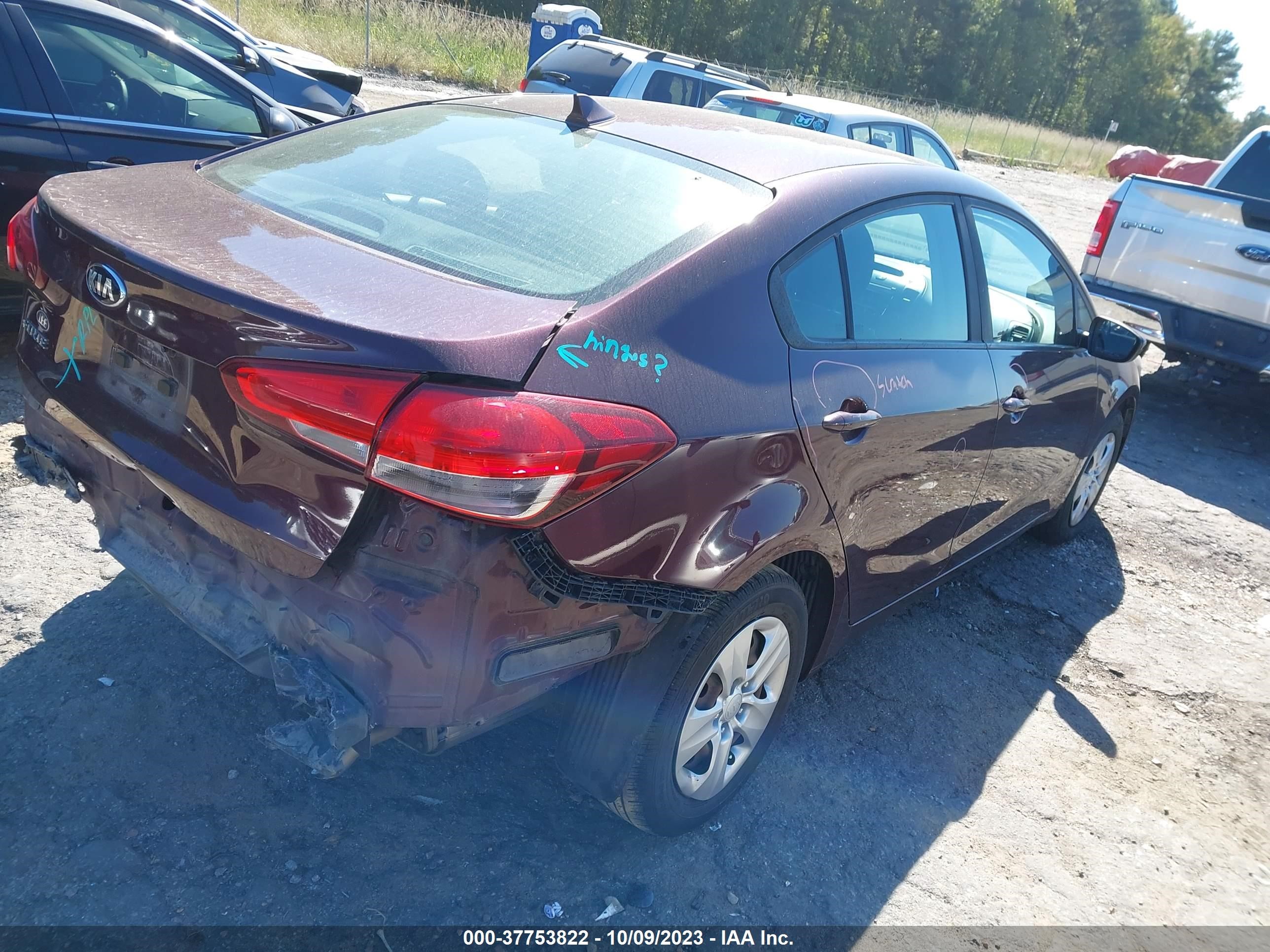 Photo 3 VIN: 3KPFL4A78HE142779 - KIA FORTE 