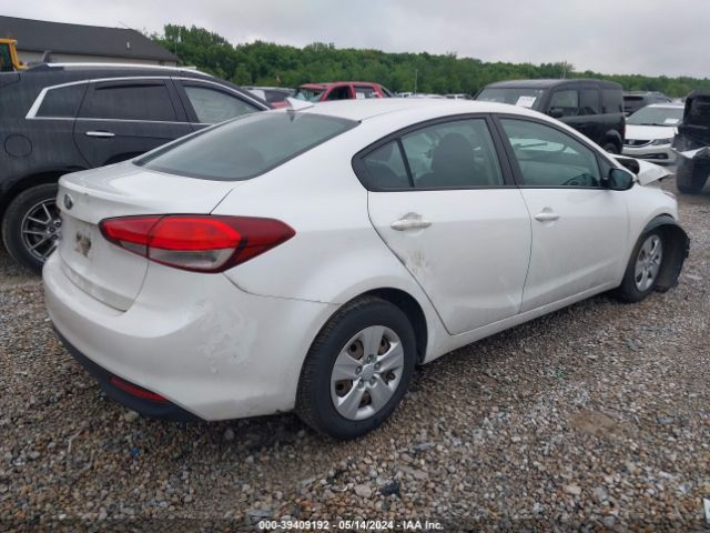 Photo 3 VIN: 3KPFL4A78JE164688 - KIA FORTE 