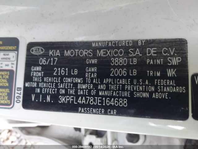 Photo 8 VIN: 3KPFL4A78JE164688 - KIA FORTE 