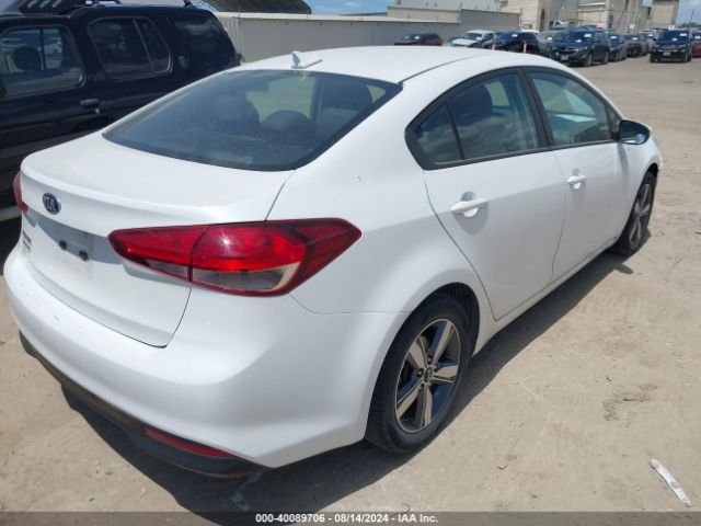 Photo 3 VIN: 3KPFL4A78JE167042 - KIA FORTE 