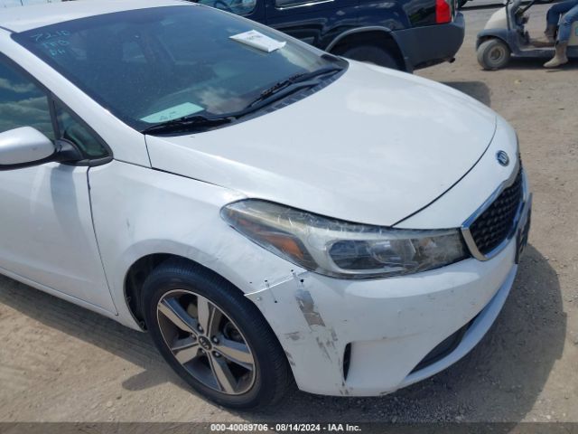 Photo 5 VIN: 3KPFL4A78JE167042 - KIA FORTE 