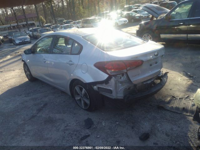 Photo 2 VIN: 3KPFL4A78JE191762 - KIA FORTE 