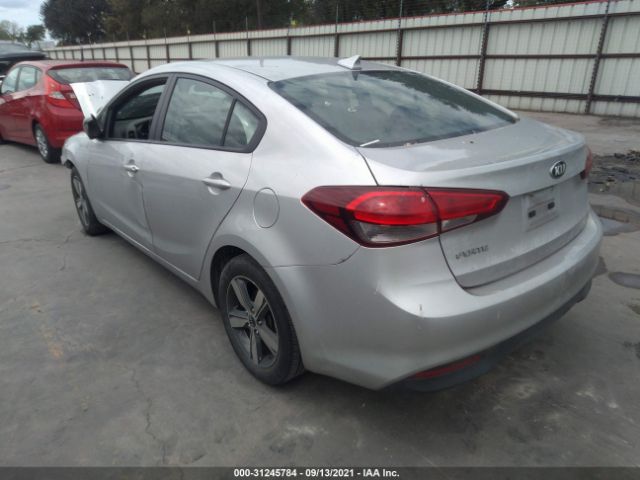 Photo 2 VIN: 3KPFL4A78JE210617 - KIA FORTE 