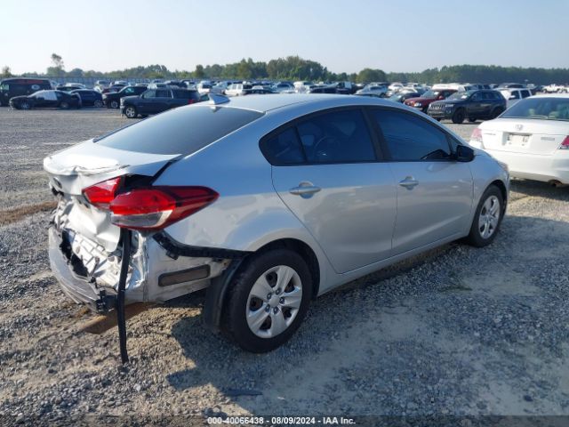 Photo 3 VIN: 3KPFL4A78JE213680 - KIA FORTE 