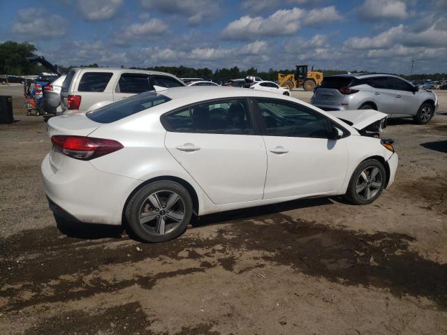 Photo 2 VIN: 3KPFL4A78JE214019 - KIA FORTE 