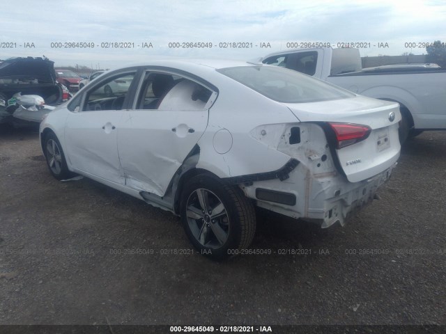 Photo 2 VIN: 3KPFL4A78JE215266 - KIA FORTE 