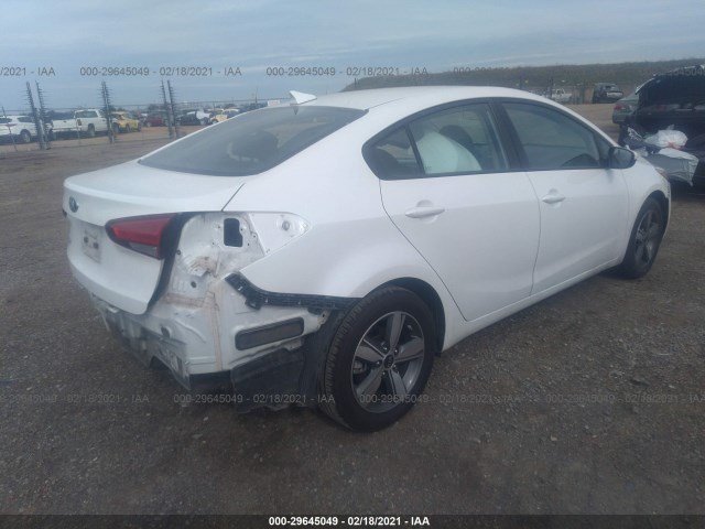 Photo 3 VIN: 3KPFL4A78JE215266 - KIA FORTE 