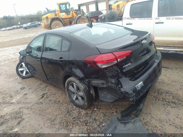 Photo 2 VIN: 3KPFL4A78JE225652 - KIA FORTE 